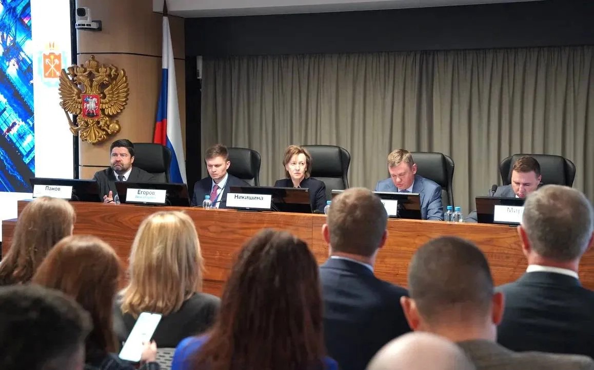 Дмитрий Панов принял участие в окружном совещании по вопросам реализации национального проекта «Международная кооперация и экспорт»