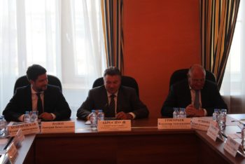 Состоялось совещание девелоперов с бизнес-омбудсменом Александром Абросимовым